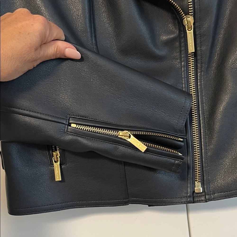 NWOT MICHAEL KORS Navy Faux Leather Moto Jacket Gold Button, Size M - Picture 4 of 11